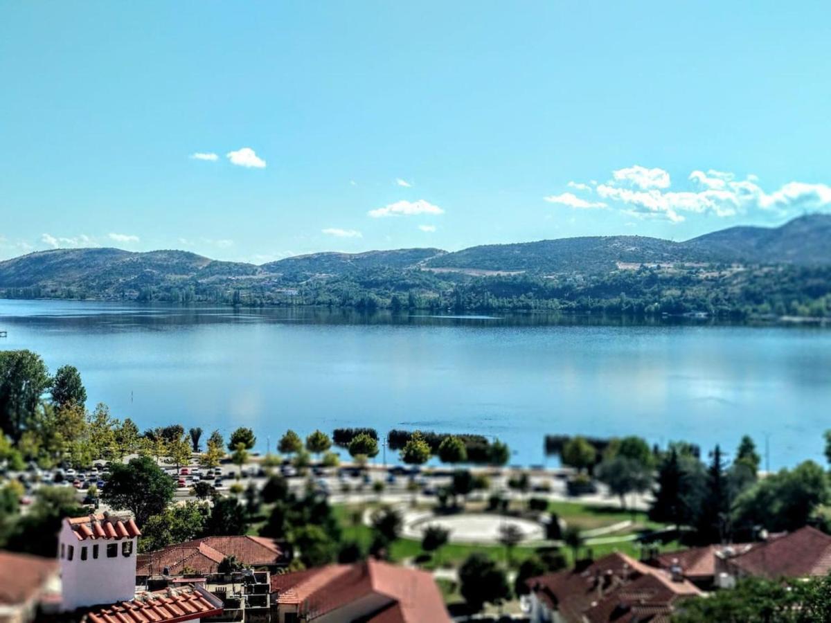 Calm Lake Balcony 卡斯托里亚 外观 照片